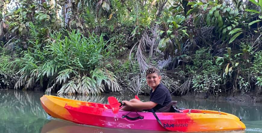 Damas mangroves Kayak